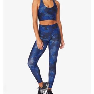 TEREZ camo blue workout set, size small